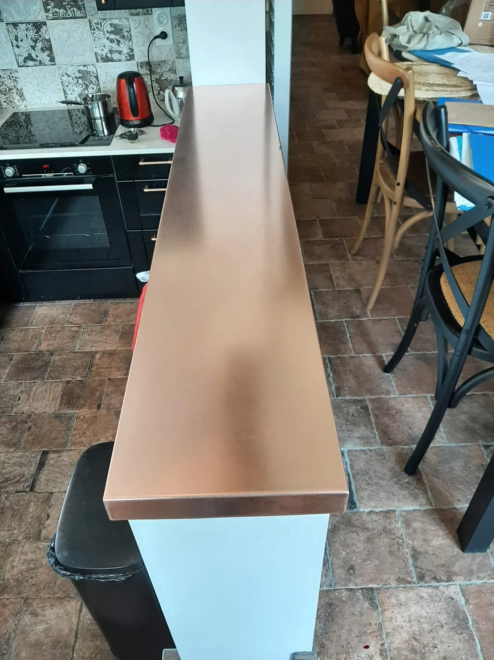 Fabrication de bar et piste de comptoir en cuivre, laiton et zinc