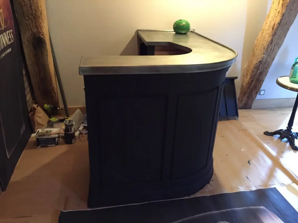 Fabrication de bar et piste de comptoir en cuivre, laiton et zinc